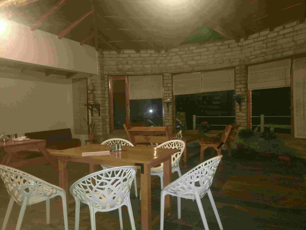 Simba Cafe & Lodge Binsar Buitenkant foto